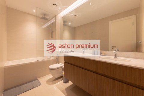 Lägenhet till försäljning i Jumeirah, Dubai, UAE 2 sovrum, 111 kvm Nr. 763364 - fotografi 9