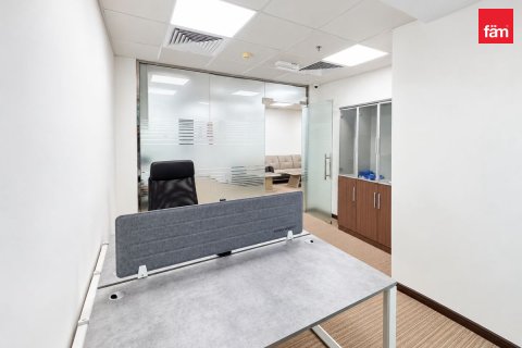 Biuro do wynajęcia w Business Bay, Dubai, ZEA 67.4 mkw., nr 763362 - zdjęcie 6