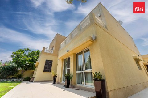 Vila di Dubai, UEA 5 kamar tidur, 540 m2 nomor 738876 - foto 2