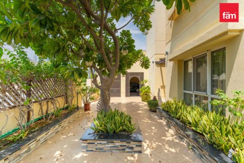 Vila di Dubai, UEA 5 kamar tidur, 540 m2 nomor 738876 - foto 28