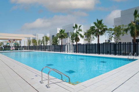 Maison de ville à louer à Yas Island, Abu Dhabi, EAU 3 chambres, 166.5 m2 № 513966 - photo 2