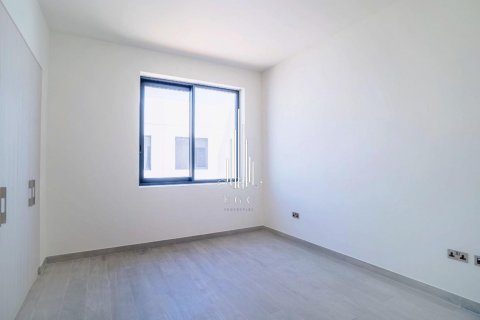 Rijtjeshuis te koop in Yas Island, Abu Dhabi, VAE 3 slaapkamers, 162.8 vr.m., nr 458066 - foto 16