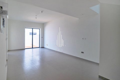 Rijtjeshuis te koop in Yas Island, Abu Dhabi, VAE 3 slaapkamers, 162.8 vr.m., nr 458066 - foto 20