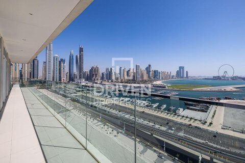 Apartment in Dubai Harbour, Dubai, UAE 3 bedrooms, 177.35 sq.m. № 745897 - photo 2
