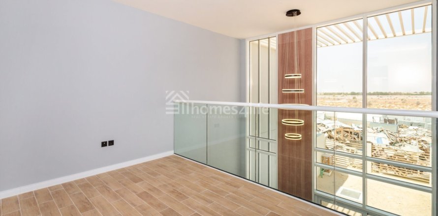 خانه شهری در Rukan، Dubai ، امارات متحده عربی 2 خوابه ، 96 متر مربع.  شماره 726948