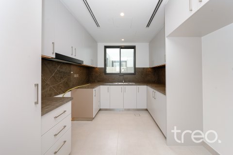 Villa in Arabian Ranches 3, Dubai, UAE 4 bedrooms, 386.29 sq.m. № 755422 - photo 5