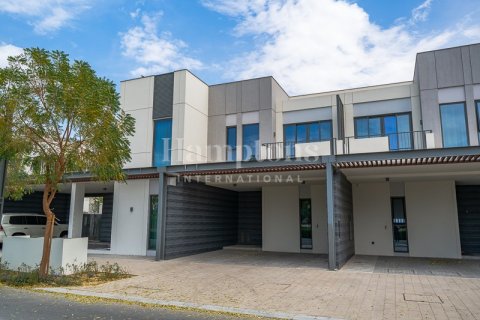 Casa urbana para arrendamento em Arabian Ranches 3, Dubai, EAU 3 quartos, 128.57775200 m2 № 760396 - foto 4