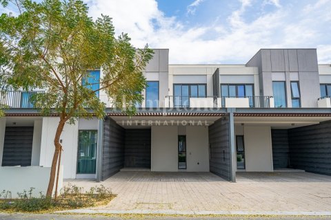 Casa urbana para arrendamento em Arabian Ranches 3, Dubai, EAU 3 quartos, 128.57775200 m2 № 760396 - foto 10