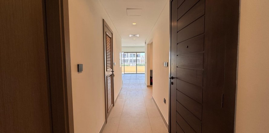 Maison de ville à Damac Lagoons, Dubai, EAU: 4 chambres, 144 m2 № 715187