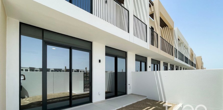 Dubai、UAEにあるタウンハウス 3ベッドルーム、190.64 m2 No741176