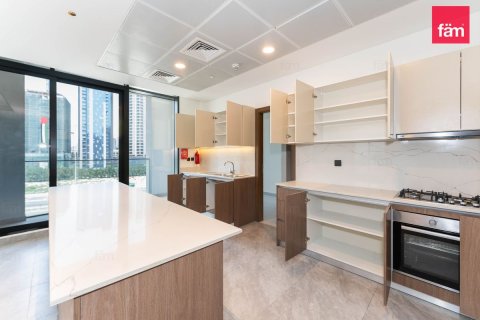 Apartamento para arrendamento em Arjan, Dubai, EAU 3 quartos, 362.5 m2 № 705843 - foto 13