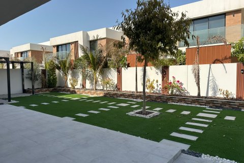 Willa na sprzedaż w Saadiyat Island, Abu Dhabi, ZEA 4 sypialnie, 539 mkw., nr 717436 - zdjęcie 3