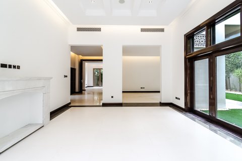 Villa à vendre à  Al Wasl, Dubai, EAU 6 chambres, 1181 m2 № 734232 - photo 9