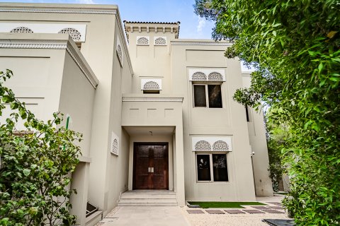 Villa à vendre à  Al Wasl, Dubai, EAU 6 chambres, 1181 m2 № 734232 - photo 2