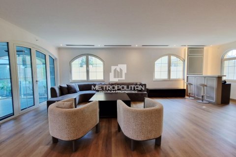 Villa zur Miete in Jumeirah Park, Dubai, VAE 5 Schlafzimmer, 670 m2 Nr. 663182 - Foto 10