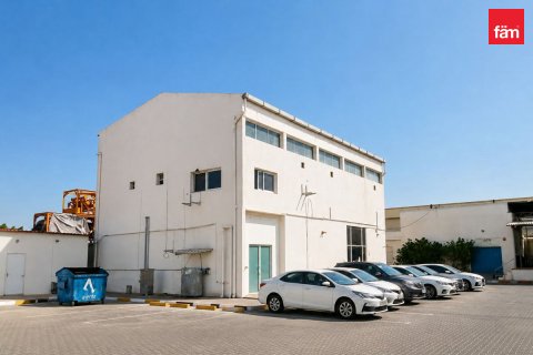 مستودع في Deira، دبي 196.9 متر مربع . ر قم 740778