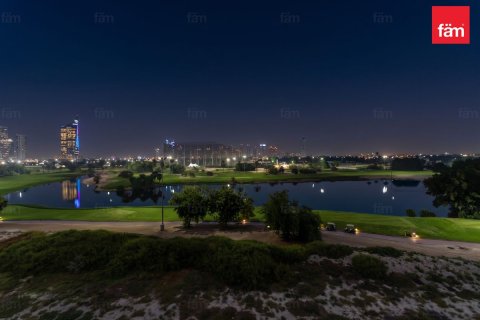 דירה ב The Hills, Dubai, איחוד האמירויות 3 חדרי שינה, 193.1 מ