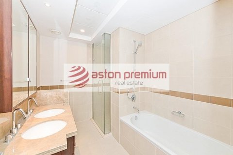 Apartemen di Downtown Dubai (Downtown Burj Dubai), UEA 2 kamar tidur, 130 m2 nomor 753841 - foto 10