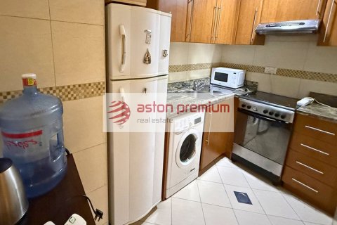 Huoneisto Jumeirah Lake Towers, Dubai, Arabiemiraatit 1 makuuhuone, 77 m2 № 753839 - kuva 7