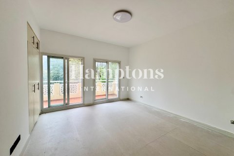 Üürile anda villa asukohaga Meadows, Dubai, AÜE: 5 magamistoaga, 552.95865600 m² Nr 696614 - pilt 3