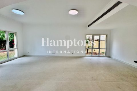Üürile anda villa asukohaga Meadows, Dubai, AÜE: 5 magamistoaga, 552.95865600 m² Nr 696614 - pilt 5