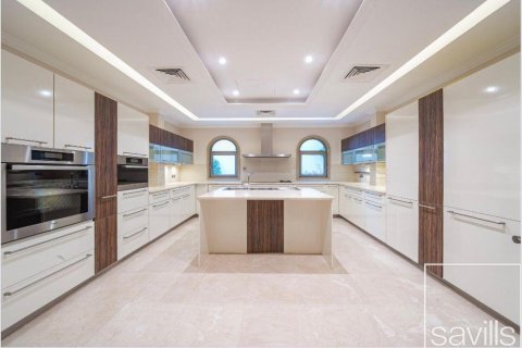 Villa para arrendamento em Palm Jumeirah, Dubai, EAU 5 quartos, 622.91 m2 № 747508 - foto 4