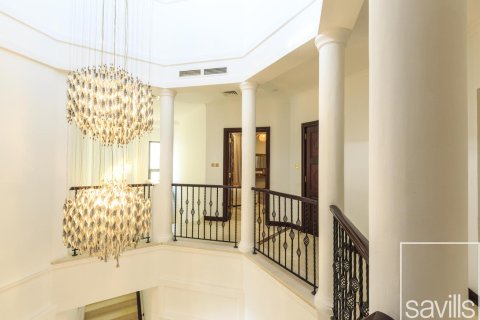 Vilă de închiriat în Palm Jumeirah, Dubai, EAU 4 dormitoare, 622.36 mp. №747506 - poză 10