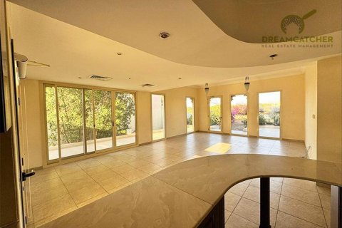 Vila v Al Hamra Village, Ras Al Khaimah, SAE 4 ložnice, 462.9 m² Č.: 512573 - fotografie 12