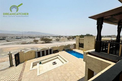 Villa asukohaga Shamal Julphar, Ras Al Khaimah, AÜE: 4 magamistoaga, 371.6 m² Nr 512575