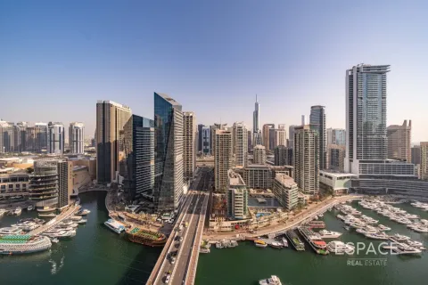 Appartamento a Dubai Marina, Dubai, EAU 3 camere da letto, 205 mq. № 738053