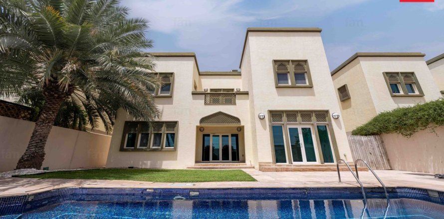 Βίλα σε Dubai, ΗΑΕ 3 υπνοδωμάτια, 510 τ.μ. Αρ. 714306
