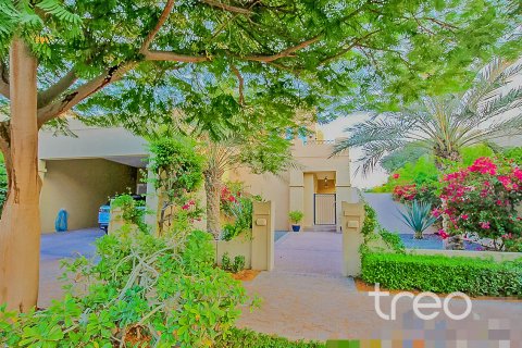 Villa til leie i Arabian Ranches, Dubai, Emiratene 5 soverom, 450.3 kvm Nr. 753741 - Foto 10