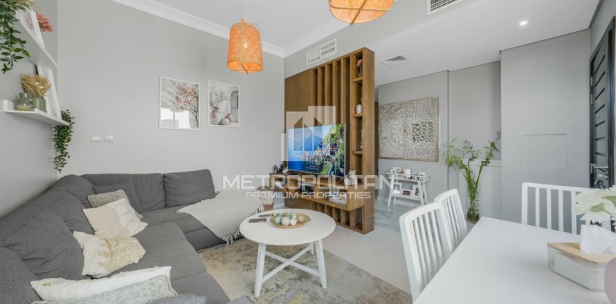 Shtëpi në qytet në DAMAC Hills (Akoya by DAMAC), Dubai, Emiratet e Bashkuara Arabe 3 dhoma gjumi, 166 m2. № 664074