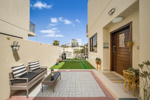 Shtëpi në qytet në DAMAC Hills (Akoya by DAMAC), Dubai, Emiratet e Bashkuara Arabe 3 dhoma gjumi, 166 m2. № 664074 - Foto 6
