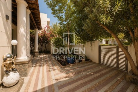 Huvila Mohammed Bin Rashid City, Dubai, Arabiemiraatit 4 makuuhuonetta, 873.29 m2 № 764853 - kuva 15