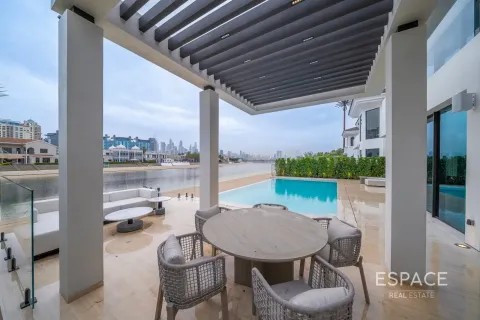 Villa en venta en Palm Jumeirah, Dubai, EAU 5 dormitorios, 574 m2 № 737853 - foto 13