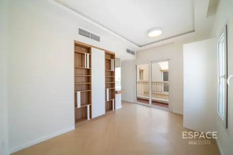 Villa te koop in The Springs, Dubai, VAE 2 slaapkamers, 153 vr.m., nr 737742 - foto 18
