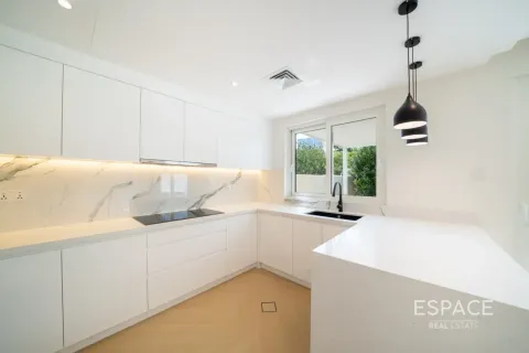 Villa te koop in The Springs, Dubai, VAE 2 slaapkamers, 153 vr.m., nr 737742 - foto 7