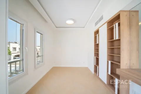 Villa te koop in The Springs, Dubai, VAE 2 slaapkamers, 153 vr.m., nr 737742 - foto 19