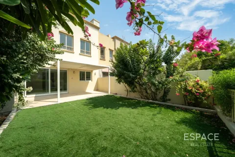 فيلا في The Springs، دبي 2 غرفة نوم ، 153 متر مربع . ر قم 737742