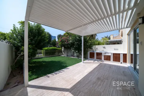Villa te koop in The Springs, Dubai, VAE 2 slaapkamers, 153 vr.m., nr 737742 - foto 11