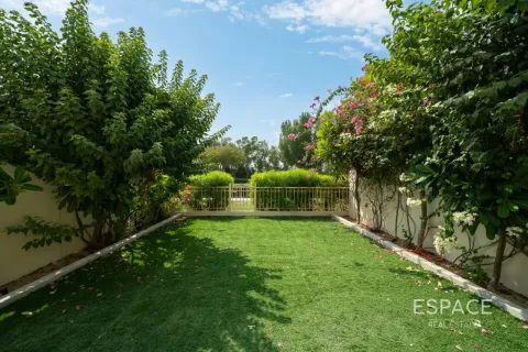 Villa te koop in The Springs, Dubai, VAE 2 slaapkamers, 153 vr.m., nr 737742 - foto 12