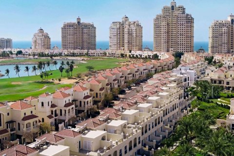 Radový dom v Ras Al Khaimah, SAE 4 spálne, 251 m2 č. 734907 - Fotografia 5