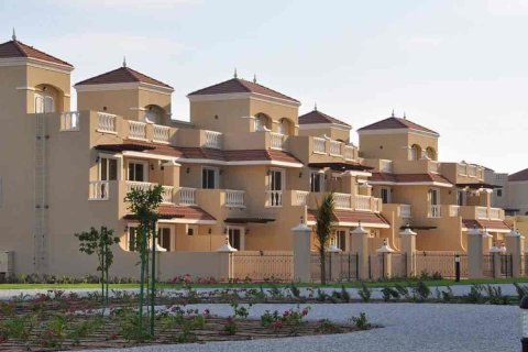 Radový dom v Ras Al Khaimah, SAE 4 spálne, 251 m2 č. 734907 - Fotografia 7