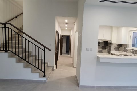 טאונהאוס למכירה ב Dubai Land, Dubai, איחוד האמירויות  4 חדרי שינה, 236.90 מ"ר, מספר 113619 - תמונה 3
