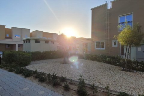 טאונהאוס למכירה ב Dubai Land, Dubai, איחוד האמירויות  4 חדרי שינה, 236.90 מ"ר, מספר 113619 - תמונה 16