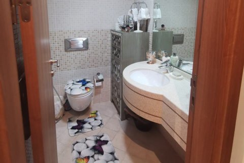 Huoneisto Dubai Marina, Dubai, Arabiemiraatit 2 makuuhuonetta, 130 m2 № 122659 - kuva 11