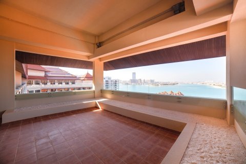 Kattohuoneisto Palm Jumeirah, Dubai, Arabiemiraatit 4 makuuhuonetta, 10561 m2 № 126684 - kuva 4
