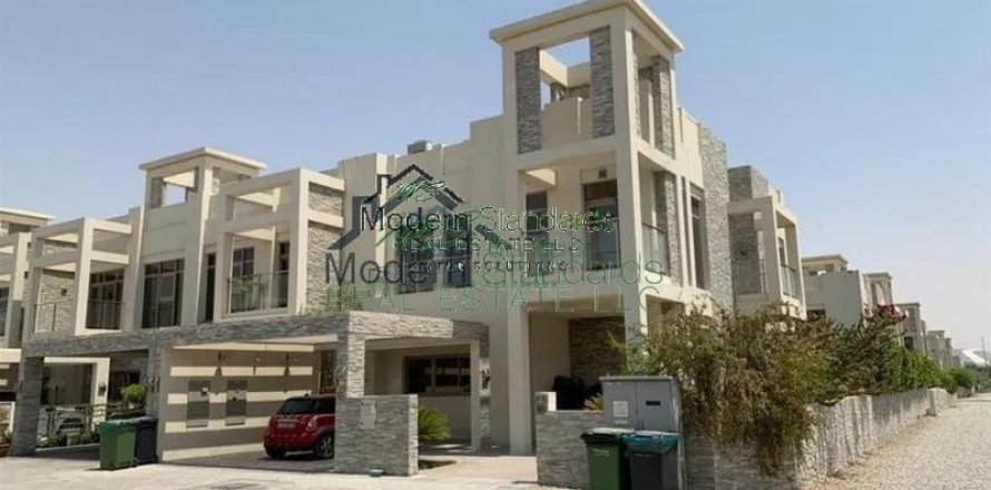 Villa in Meydan Gated Community, Dubai, UAE 4 bedrooms, 4431 sq.m. № 297100