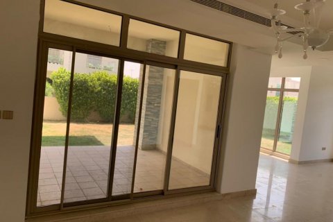 Townhouse in Meydan Gated Community, Dubai, UAE 4 bedrooms, 3700 sq.m. № 297104 - photo 8